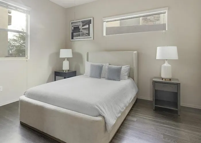 Apartment Landing Modern With Amazing Amenities Tucson